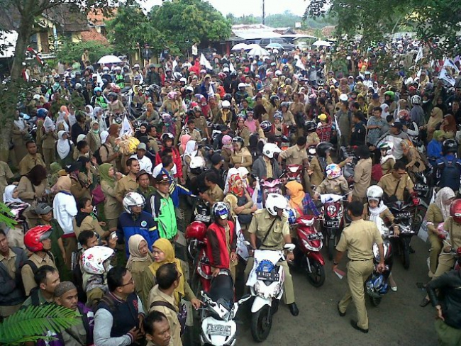 Ribuan Pegawai Honorer Banten Tuntut Kesejahteraan