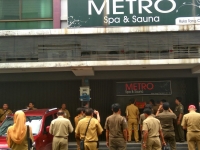 Satpol PP Kota Tangerang Bersihkan PKL dan Razia Tempat Pijat