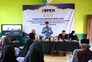 Dewan Muhammad Rizal Berikan Bantuan Lab Komputer ke sekolah MA Nurul Falah di Desa Talok Kresek