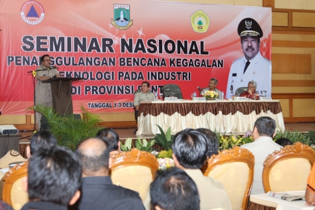 PLT GUBERNUR BANTEN MEMBUKA SEMINAR NASIONAL PENANGGULANGAN BENCANA