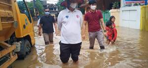 Gubernur Banten Tinjau Lokasi Banjir Kampung Halamannya Kota Tangerang