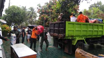 Bantuan Tsunami untuk Anyer-Cinangka Terus Mengalir