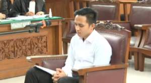 Bharada E saat duduk di kursi sidang sebagai terdakwa di PN Jakarta Selatan, Selasa (18/10/2022).