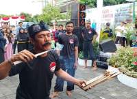 Meriahkan HUT Banten, Ormas FBB Tampilkan Kesenian Pencak Silat dan Debus