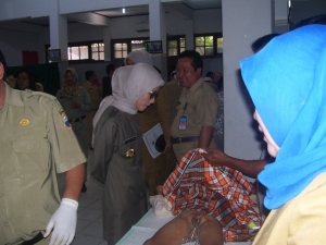 DINKES Lebak Selenggarakan Sunatan Massal dan Donor Darah