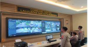 Anggota Siwas Polresta Tangerang Lakukan Pengecekan dan Pemantauan CCTV