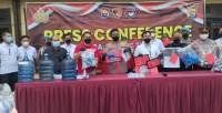 Kapolres Cilegon AKBP Eko Tjahyo Untoro saat konferensi pers di Mapolres Cilegon, Jum'at (22/7/2022).