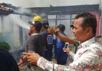 Dua Unit Motor dan Rumah di Curug, Ludes Dilalap Api