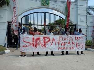 Kasus Korupsi Makin Tinggi, Mahasiswa Demo Kejati Banten