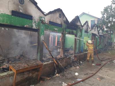 Ponpes Al-Rahim Al Islami Gunung Kaler Kebakar, Rugi 600 Juta