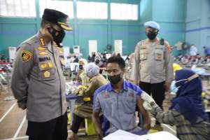 Polresta Tangerang Kawal Pelaksanaan Vaksinasi di Ciputra Group