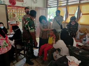 Polsek Pulau Raja Polres Asahan Monitoring Vaksinasi Dosis I Bagi Pelajar