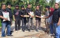 Forwakum Sergai Serahkan Bantuan ke Korban Puting Beliung