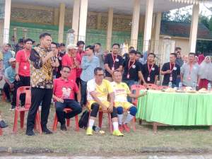 Buka Turnamen Dambaan Cup U-40, Adlin Tambunan Pesan Jaga Sportivitas dan Silaturahmi