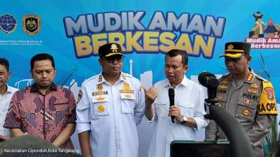 Kapolres Metro Tangerang Kota Dampingi Kemenhub Lepas Mudik Gratis