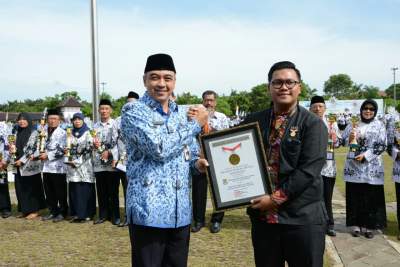 Pemkab Tangerang Raih MURI Bola Sundul Terbanyak