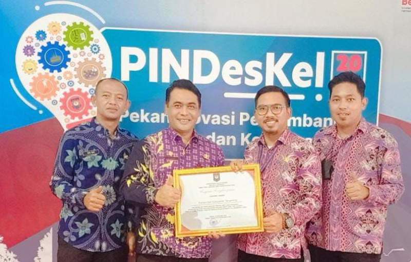 Pemkab Tangerang Raih Penghargaan PINDesKel 2022