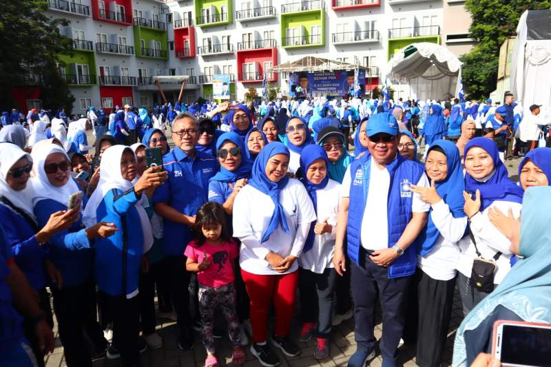Ketum PAN Zulhas Bersama Muhammad Rizal Caleg DPR RI Gelar Senam Sehat Dengan Ribuan Masyarakat Kabupaten Tangerang