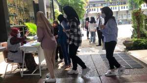 Cegah Penyebaran Covid 19, SMA Negeri 1 Ciputat Gelar Vaksinasi Pelajar