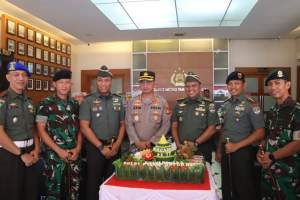 Dandim Tigaraksa Bersama Gabungan TNI AD, AL dan POM Sambangi Tiga Polres