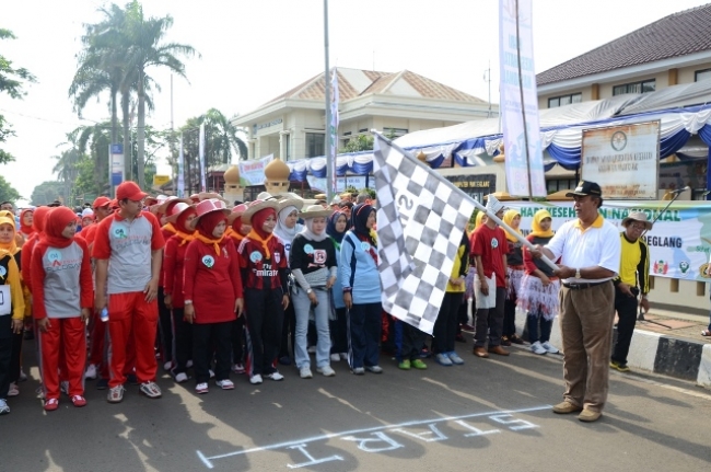 Jalan Sehat Bisa Dijadikan Ajang Silaturahmi