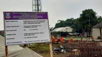 Proyek pembangunan gedung SMKN di Kelurahan Buaran, Serpong.