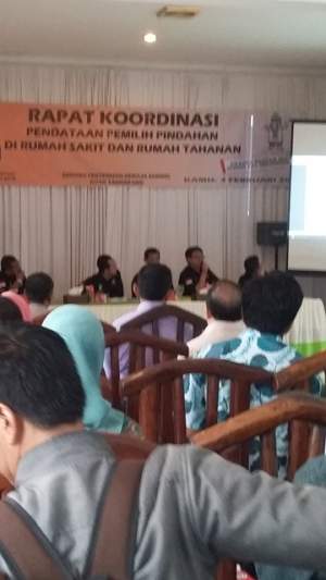 Rapat koordinasi KPU Kota Tangerang membahas tetag hak suara bagi pasien dan tahanan.