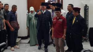 Pimpinan Ponpes Al-Zaytun Panji Gumilang, memenuhi panggilan tim investigasi Pemprov Jabar di Kota Bandung, Jumat, 23 Juni 2023, lalu.