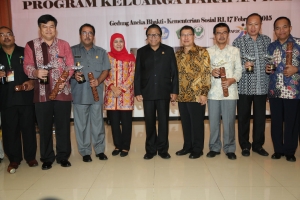 Banten Raih Penghargaan Dari Kemensos