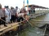 Kapolres Metro Tangerang Kota Panen Ikan Bandeng di Teluk Naga
