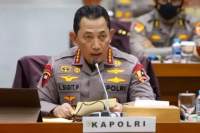Jelang Akhir Tahun, Kapolri Mutasi Besar - Besaran Pamen dan Pati