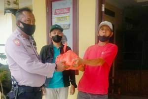 REMPAH Terima Bantuan Paket Sembako dari Polsek Sepatan