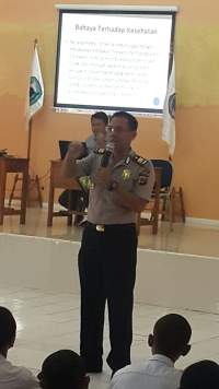 Polsek Panongan Sosialisasikan Bahaya Narkoba Kepada Pelajar