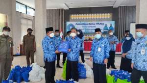 Rangkaian HUT Korpri Ke-50, Pemkot Tangerang Bagi-Bagi Paket Sembako