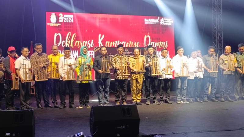 Pilkada Banten 2024, KPU Banten Paslon Cakada  Deklarasi Kampanye  Damai