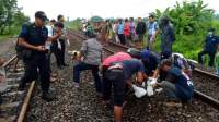 tewas tersambar kereta api