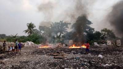 Pembakaran Limbah Pabrik di Sindang Panon dikeluhkan warga