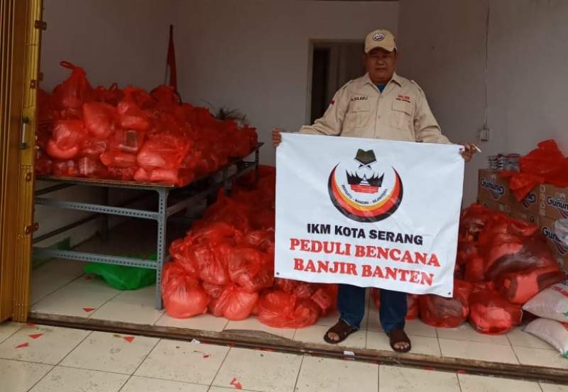 IKM Kota Serang Salurkan Bantuan ke Ponpes Al-Mukmin