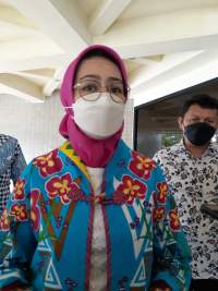 Walikota Airin Rachmi diacara riset inovasi nasional di Puspiptek, Serpong.