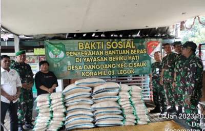Pangdam Jaya Serahkan Bantuan Beras Kepada Yayasan Beriku Hati Cisauk