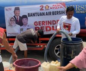 Aksi Peduli, Gerindra Kota Serang Salurkan Air Bersih di Kecamatan Kasemen