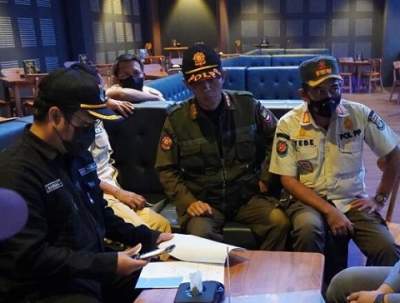 Petugas Gabungan Datangi Sejumlah THM di Kawasan Citra Raya