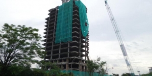 Tambah Beban 312 Ton, Sebagian Gedung Tua Bintaro Roboh