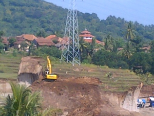 Pemkot Dinilai Mandul Atasi Masalah Galian C Di JLS