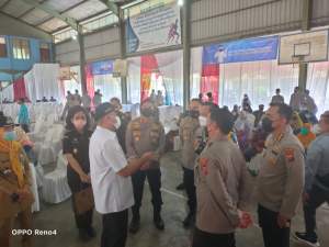 Dampingi Kapolda Banten, zaki Tinjau Pelaksanaan Vaksinasi Massal