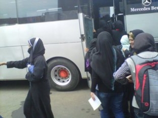 Bandara- Sebanya karena overstay,Senin (25/11)dtk 495 TKI yang dipulang