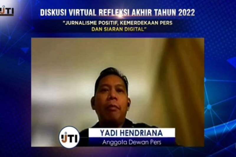 Anggota Dewan Pers Yadi Hendriana dalam sesi diskusi virtual &#039;Refleksi Akhir Tahun 2022  Ikatan Jurnalis Televisi Indonesia (IJTI) secara daring.