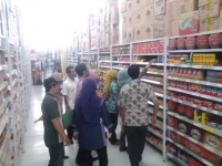 BPOM Banten Sidak Makanan Mengandung Babi Di Mini Market
