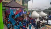 Tuntut Upah, Buruh Altar Kepung Disnaker