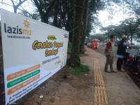 Gaungkan Tangsel Berbagi, Lazismu Tangsel Bagikan 3000 Paket Ta'jil Ramadhan